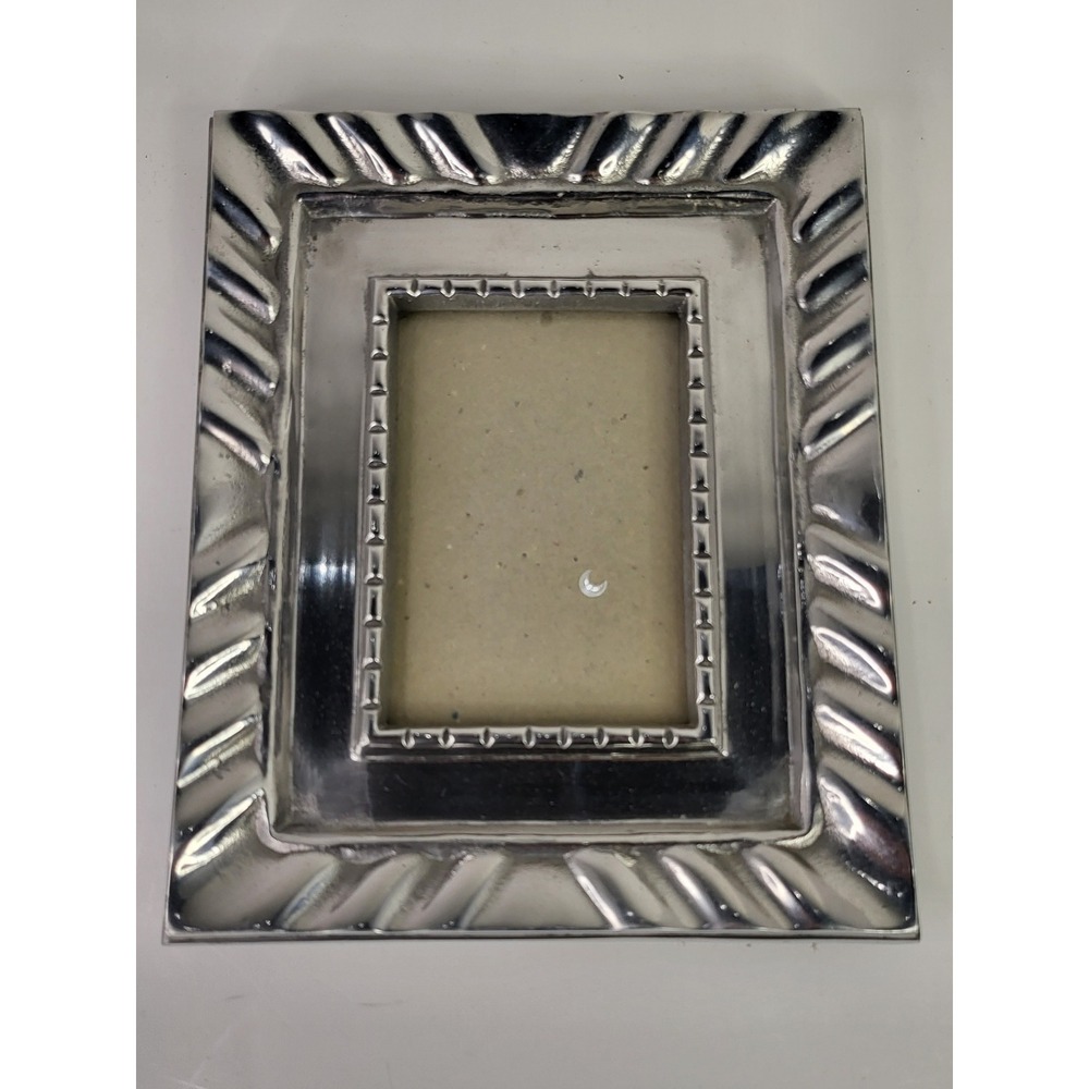 Vintage Silver Tone Metal Ribbed Pleated Picture Frame Beaded Trim 4x6 Tabletop